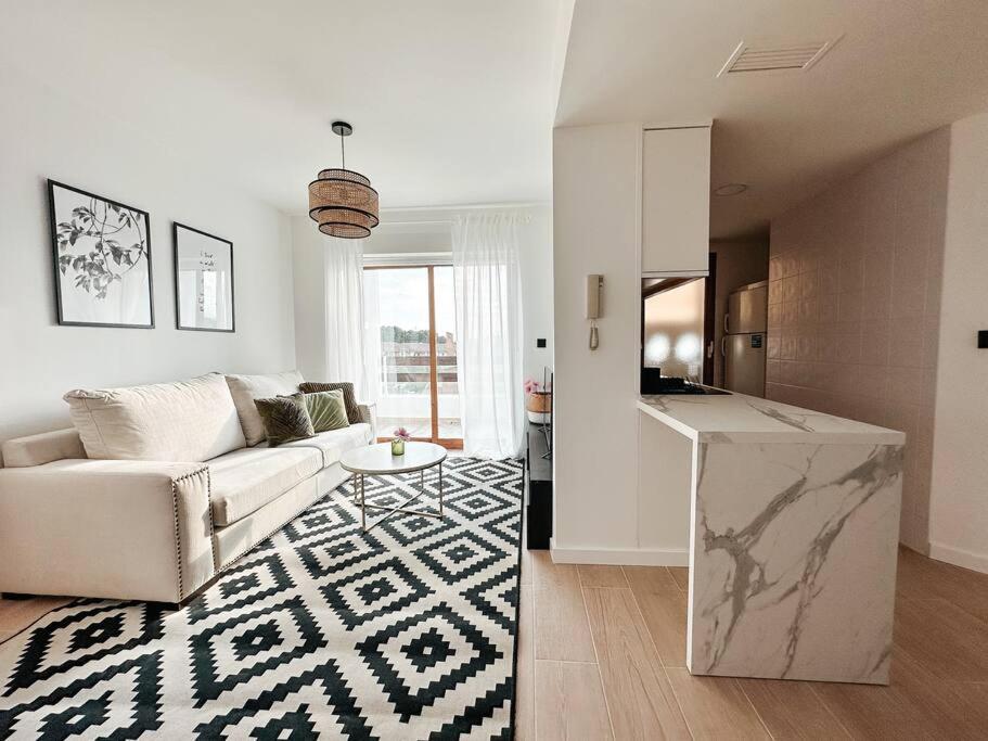 Precioso Apartamento Con Piscina Y Vistas アリカンテ エクステリア 写真