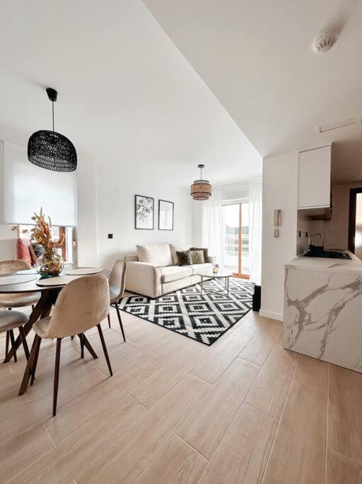Precioso Apartamento Con Piscina Y Vistas アリカンテ エクステリア 写真
